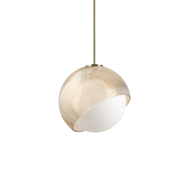 Lampada sospensione colore ottone e diffusore in vetro bianco