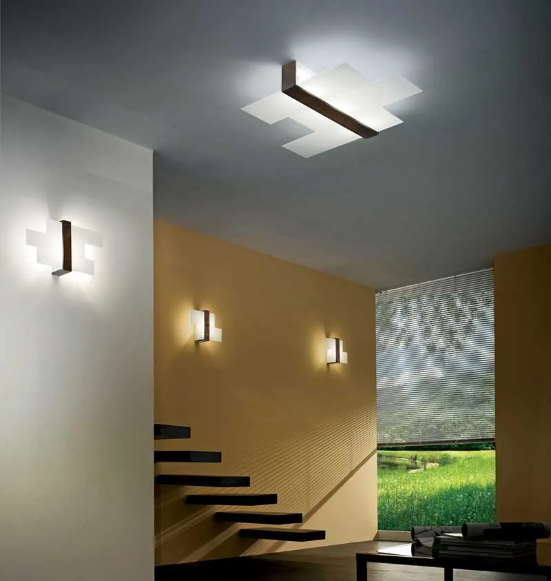 Plafoniera moderna linea light triad vetro bianco legno noce